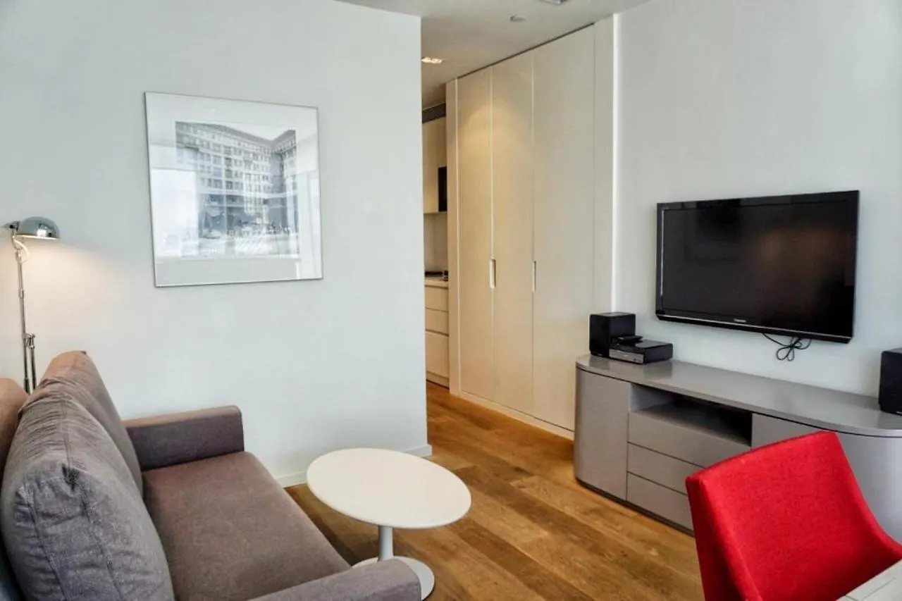 Twenty One Whitfield Aparthotel Hong Kong