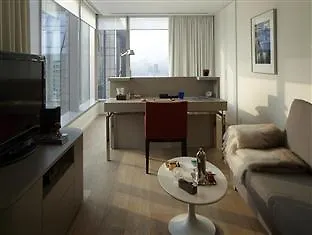 Twenty One Whitfield Aparthotel Hong Kong