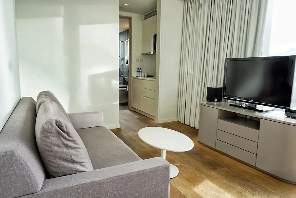 Twenty One Whitfield Aparthotel Hong Kong
