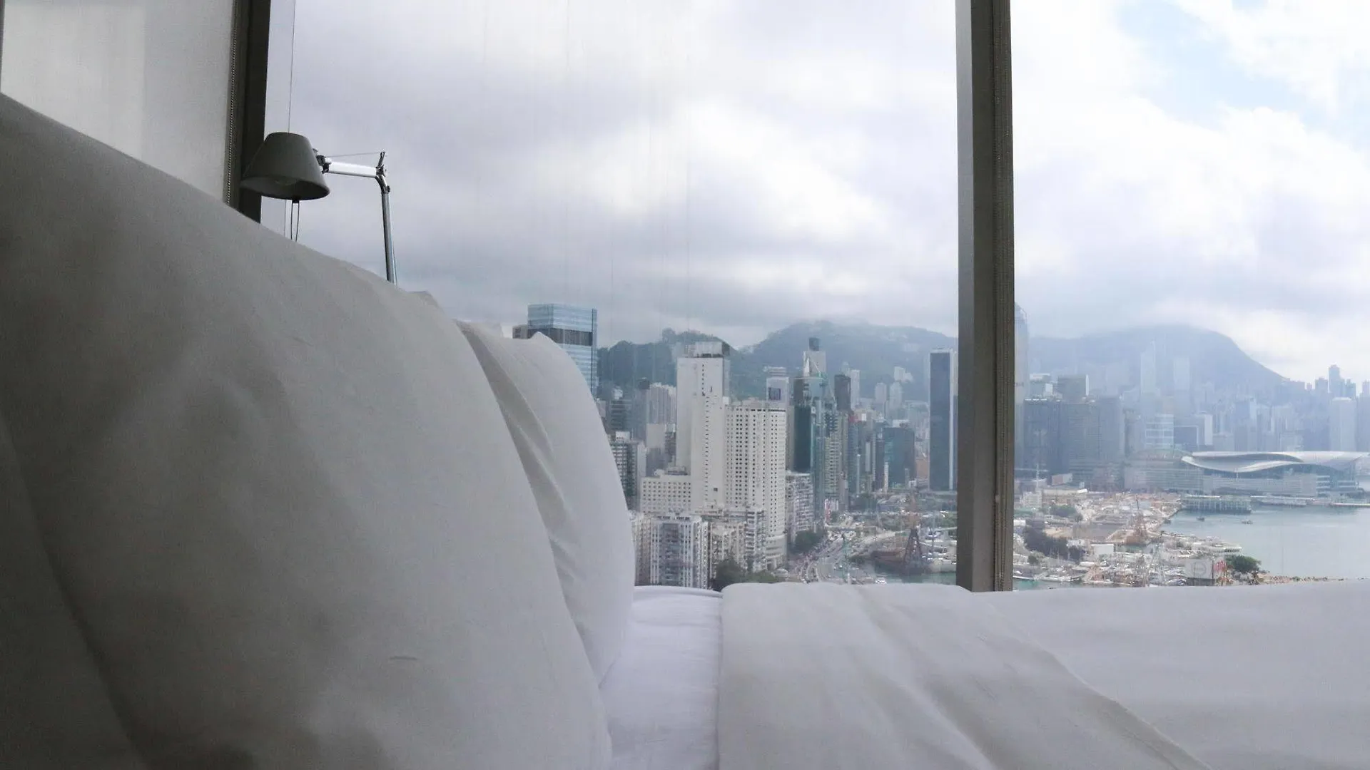 Twenty One Whitfield Aparthotel Hong Kong